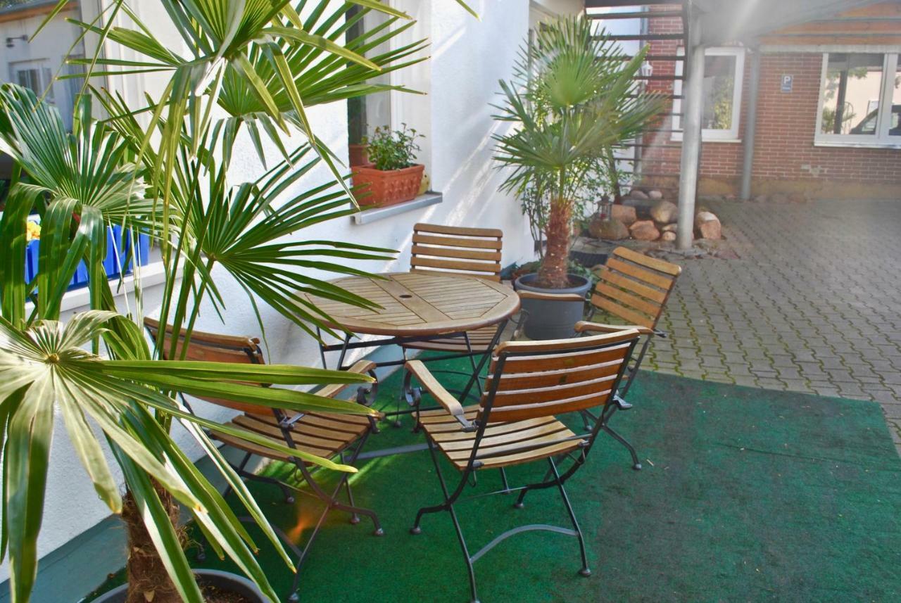 Haus Shiralee - Das Ferienhaus Warnemuende Rostock Exteriör bild